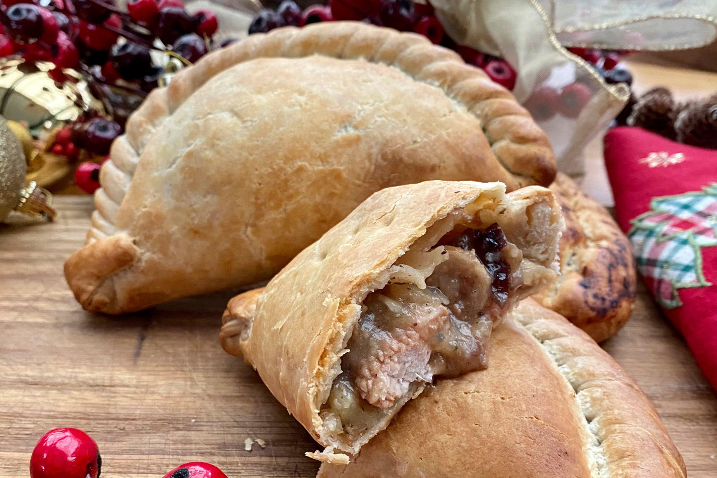 The Phat Pasty Co Unbaked Christmas Dinner Pasty 20 x 283g Ready Meals Asetena Pa