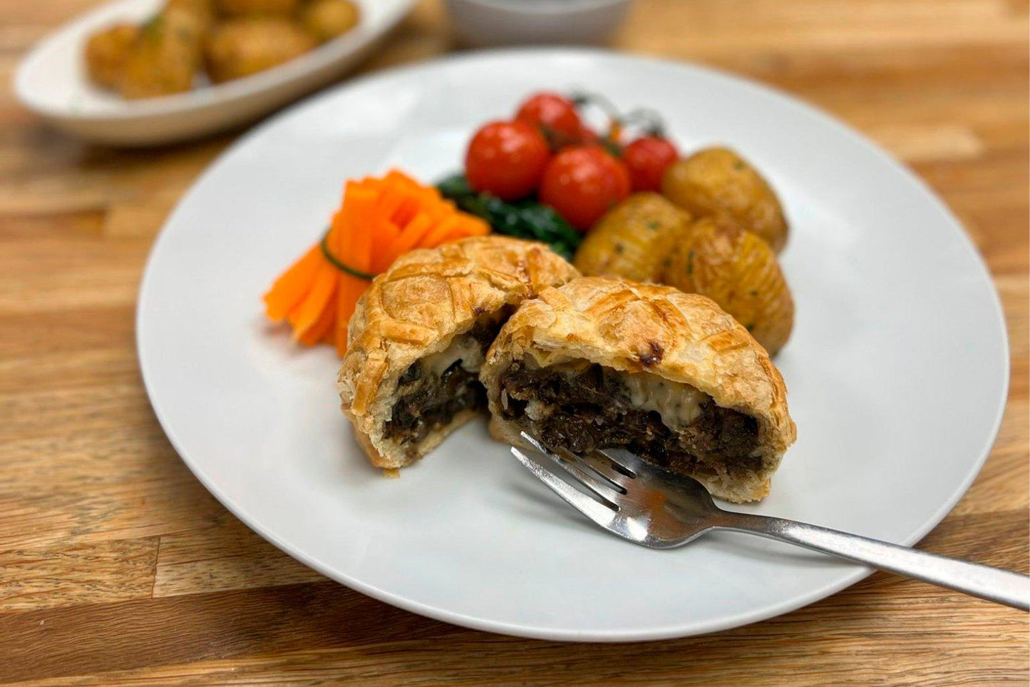 Bespoke Kitchen Foods Mushroom & Camembert Wellington 1 x 15 Ready Meals Asetena Pa