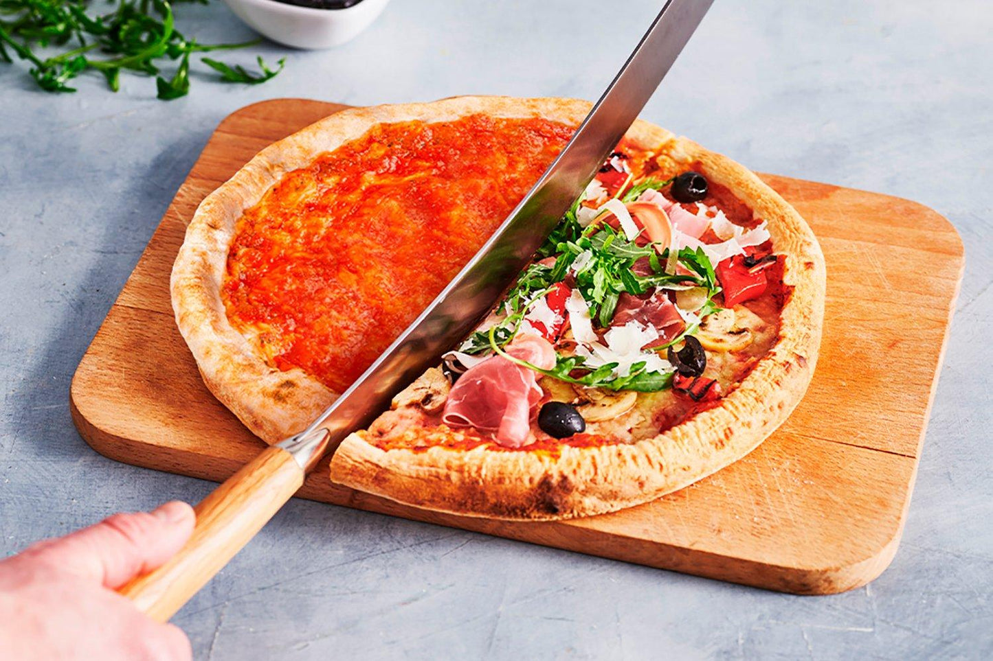 Dr. Oetker Pizza Perfettissima Base Pomodoro Halal 29cm 1 x 10 Ready Meals Asetena Pa