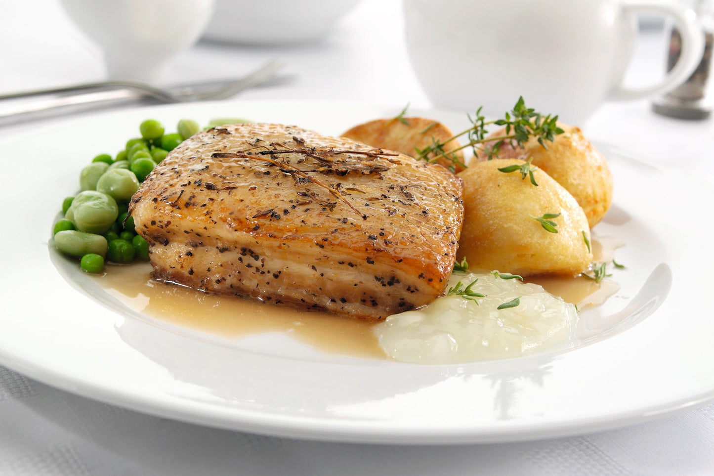 Brakes Slow Cooked Belly of Pork 8 x 315g (av) Ready Meals Asetena Pa