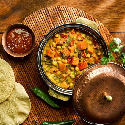 Simply Worldfoods Sweet Potato Chickpea & Spinach Curry 2 x 1.36kg Ready Meals Asetena Pa