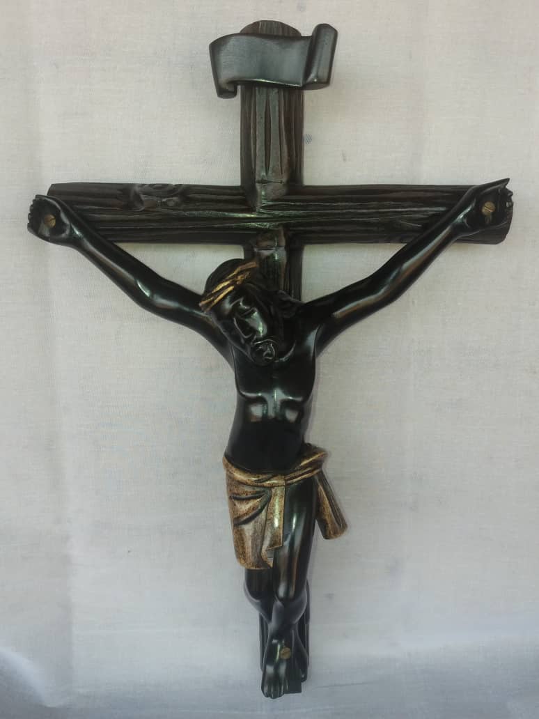 SKHandmade Wooden Jesus Christ Cross Statue