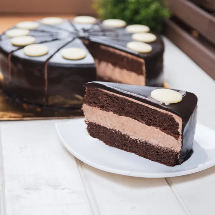 Letscake Devil's Fudge Cake (12 Pre-Portions) 1x1.68Kg