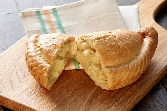 Proper Cornish Unbaked Cheese & Onion Pasties 20 x 283g Ready Meals Asetena Pa 