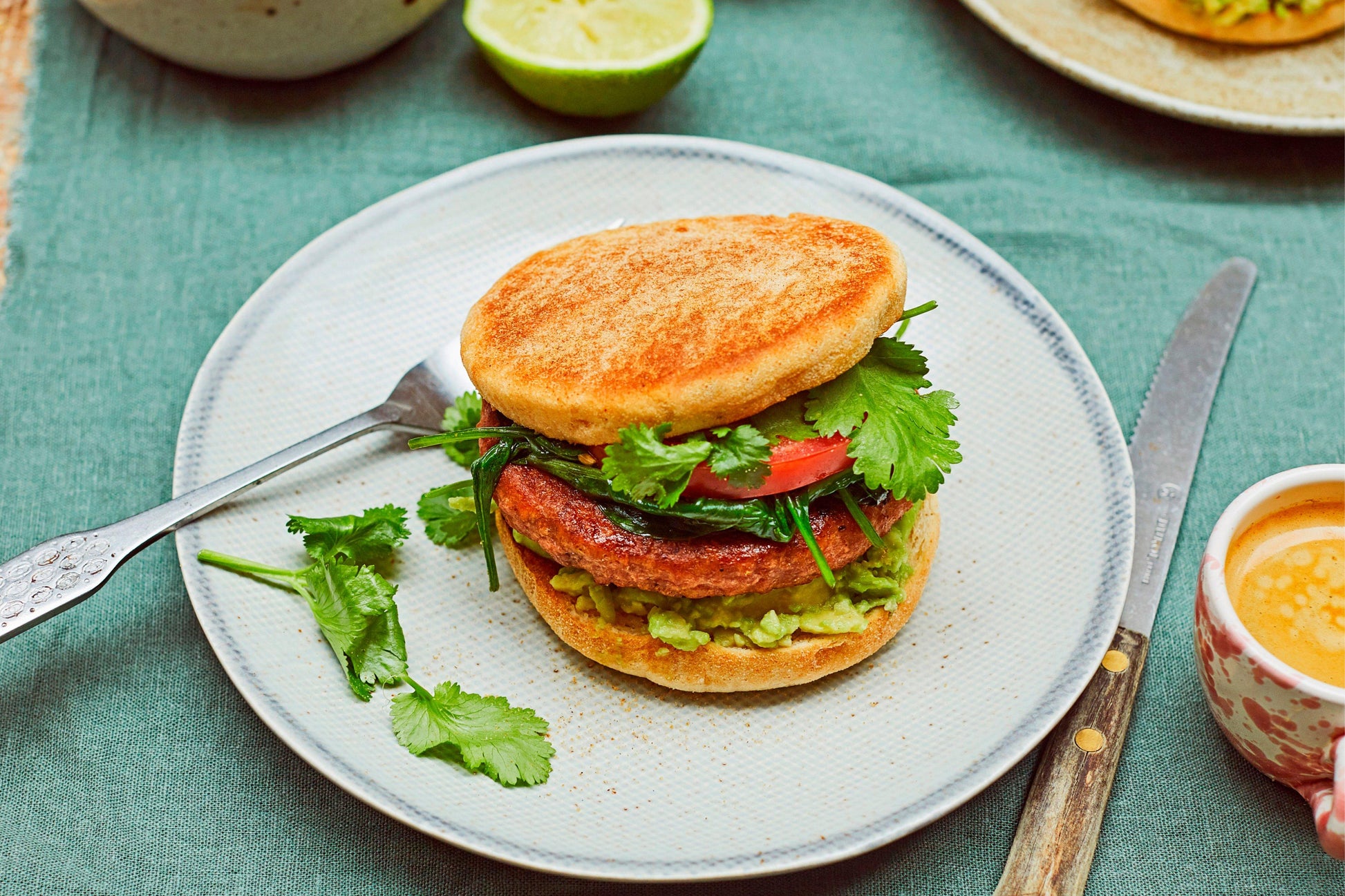 Moving Mountains Brunch Burger 44 x 56g Ready Meals Asetena Pa 