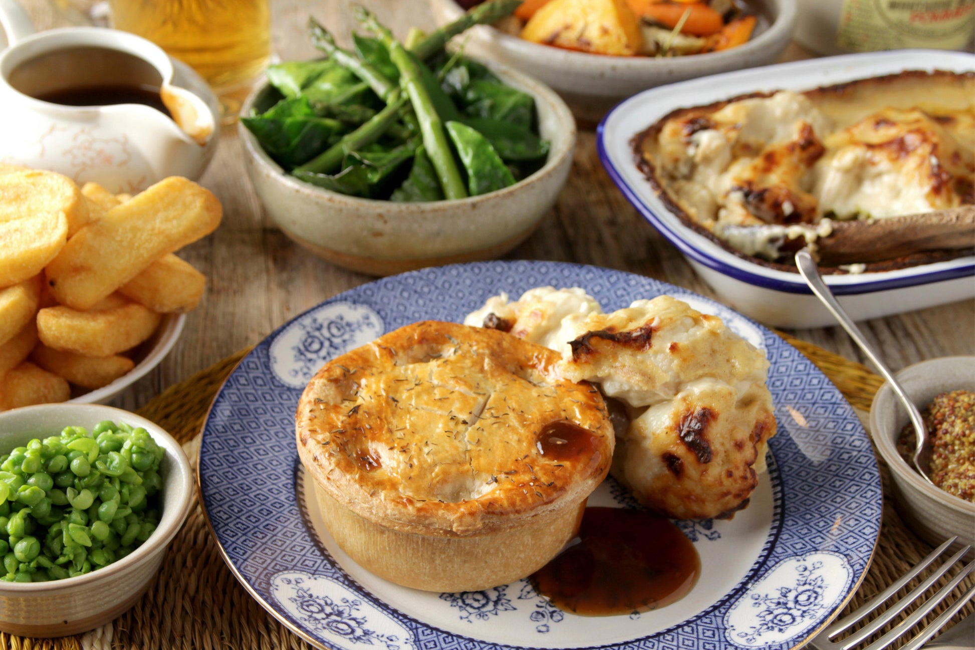 Tom's Pies Cheese & Onion Pie 24 x 260g Ready Meals Asetena Pa 