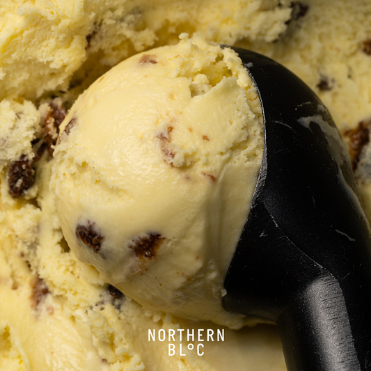 Northern Bloc Vegan Rum & Raisin UNIT 1x2.5lt . Packed 4 units to a case.
Unit Weight: 1.99 Kilos.