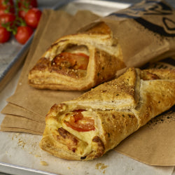 Phat HTG Cheese and Tomato Turnover 30 x 147g Ready Meals Asetena Pa 