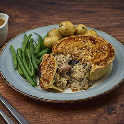 Phat Chicken  Bacon and Mushroom Pie - Product discounted due to limit on shelf life 12 x 285g Ready Meals Asetena Pa 